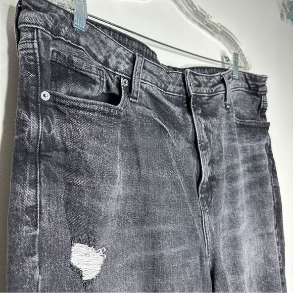 Old Navy O.G Straight Black Acid wash Distressed Mom Jean - Picture 6 of 8